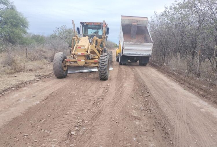 Llega bacheo a las colonias Nacozari, Del Periodista y Las Palmas