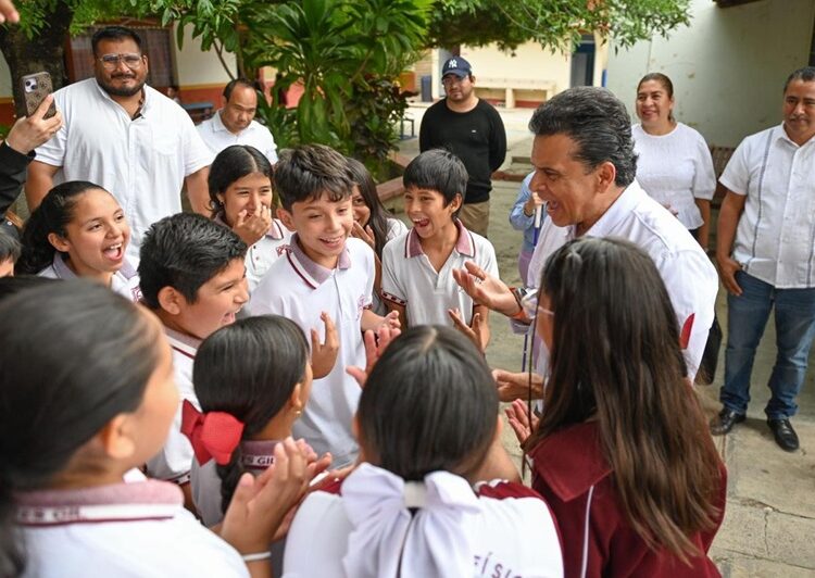 Lleva soluciones alcalde a escuela ‘Emilio Portes Gil’