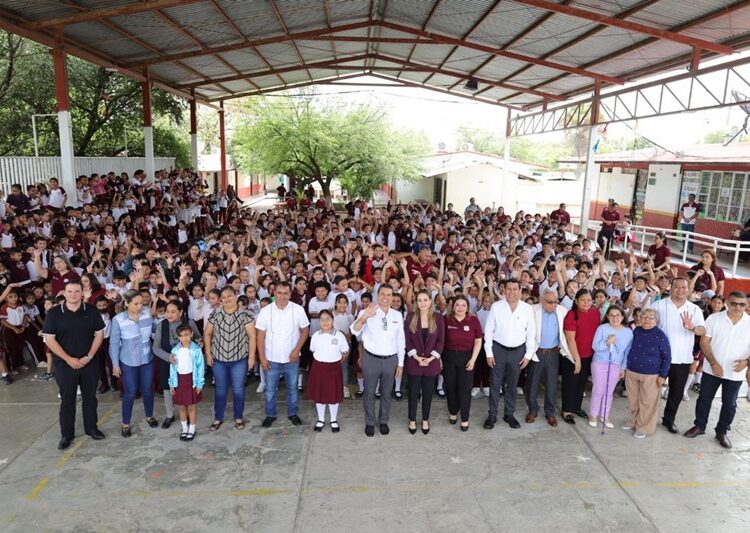 Lleva soluciones alcalde a escuela ‘Emilio Portes Gil’