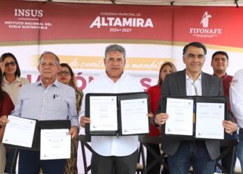Logra Armando Martínez justicia social para habitantes de Los Olivos