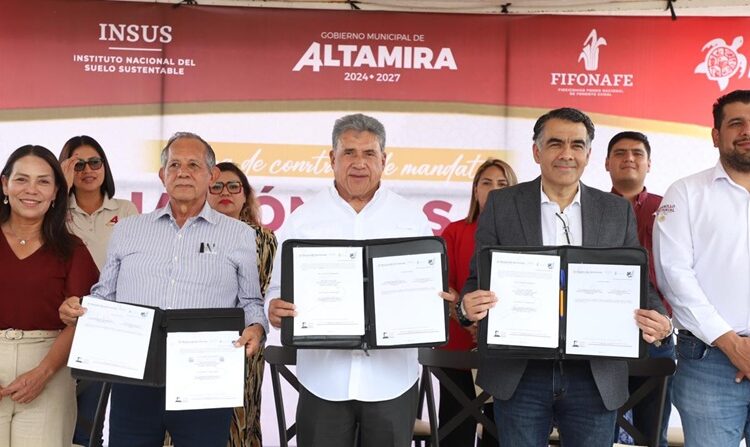Logra Armando Martínez justicia social para habitantes de Los Olivos
