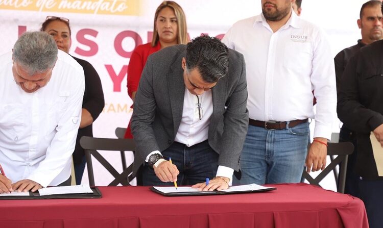 Logra Armando Martínez justicia social para habitantes de Los Olivos