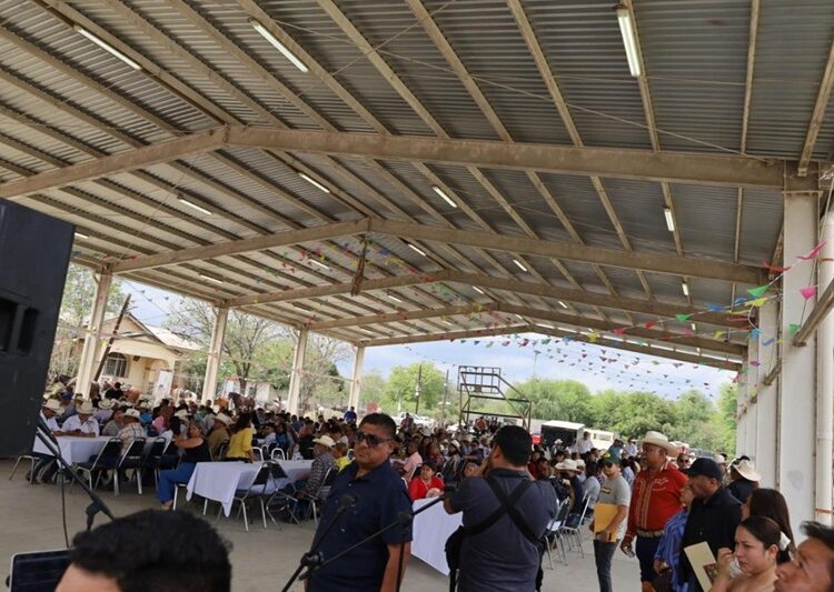 Mantiene Lalo Gattás un gobierno cercano a la gente
