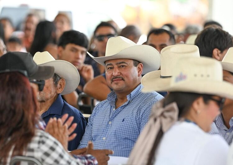 Mantiene Lalo Gattás un gobierno cercano a la gente