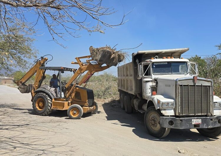 Mantiene Municipio acciones de bacheo en periodo vacacional