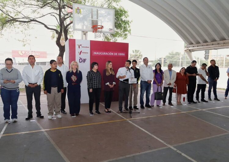 Mejora Municipio espacios educativos en la Secundaria General No. 8