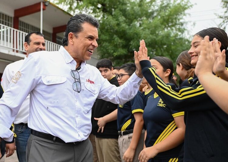 Mejora Municipio espacios educativos en la Secundaria General No. 8