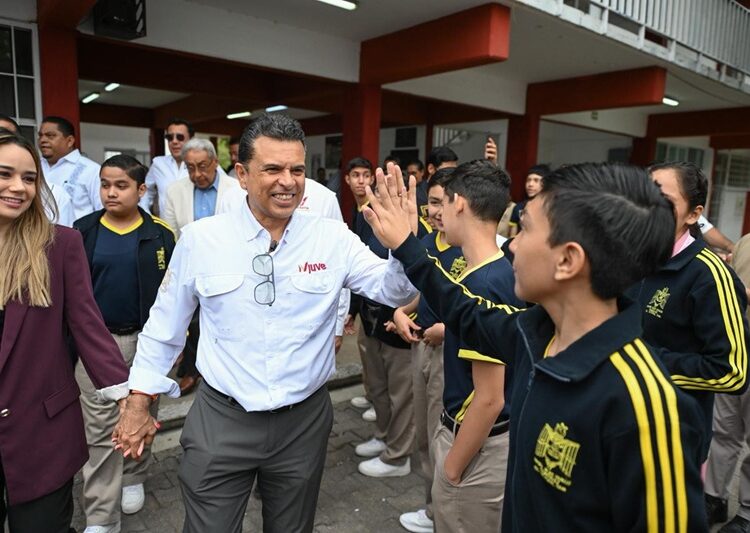 Mejora Municipio espacios educativos en la Secundaria General No. 8