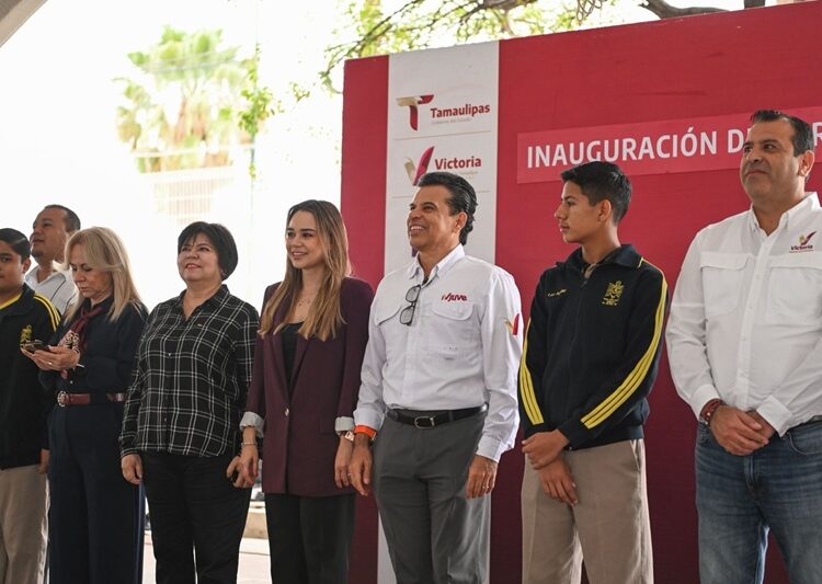 Mejora Municipio espacios educativos en la Secundaria General No. 8