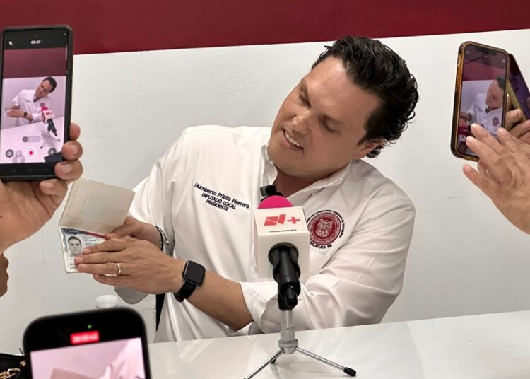 “No me detendrán con chismes”: Humberto Prieto y niega problemas migratorios