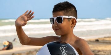 Turistas de CDMX y Nuevo León desbordan playas tamaulipecas