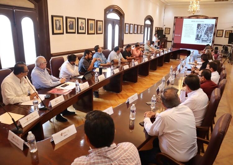 Sesiona Mesa de Ordenamiento Territorial en Victoria