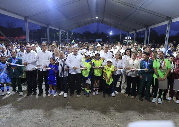 Supervisa Américo Villarreal proyectos productivos y deportivos en el sur de Tamaulipas