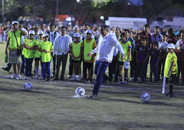 Supervisa Américo Villarreal proyectos productivos y deportivos en el sur de Tamaulipas