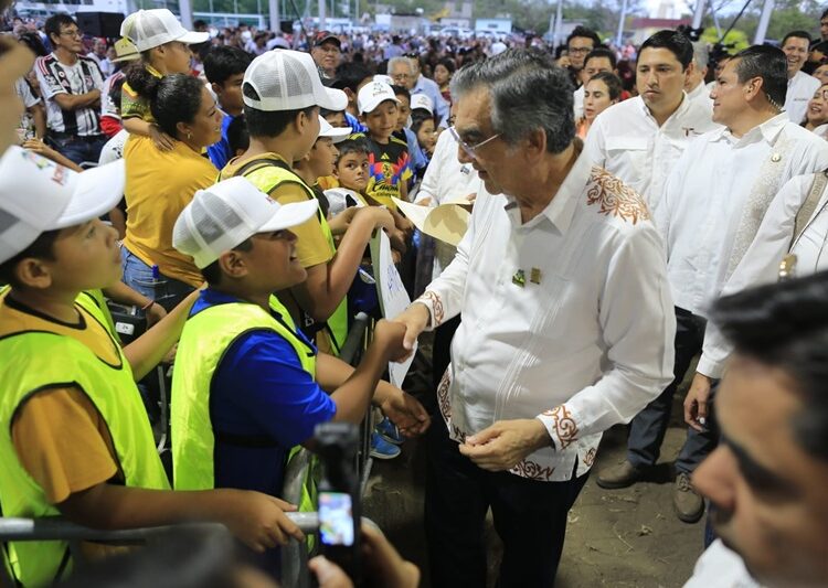 Supervisa Américo Villarreal proyectos productivos y deportivos en el sur de Tamaulipas