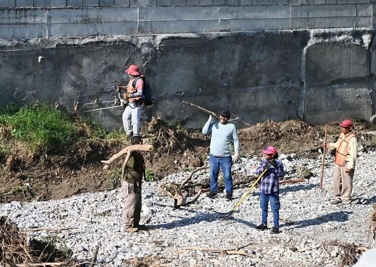 Supervisa alcalde rehabilitación de fugas y limpieza de drenes pluviales en Victoria