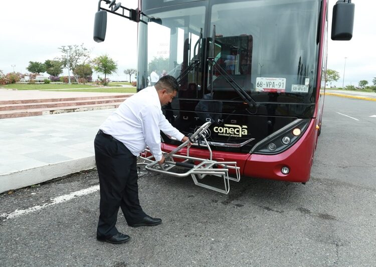 Supervisa gobernador unidades del nuevo sistema de transporte público de Tamaulipas