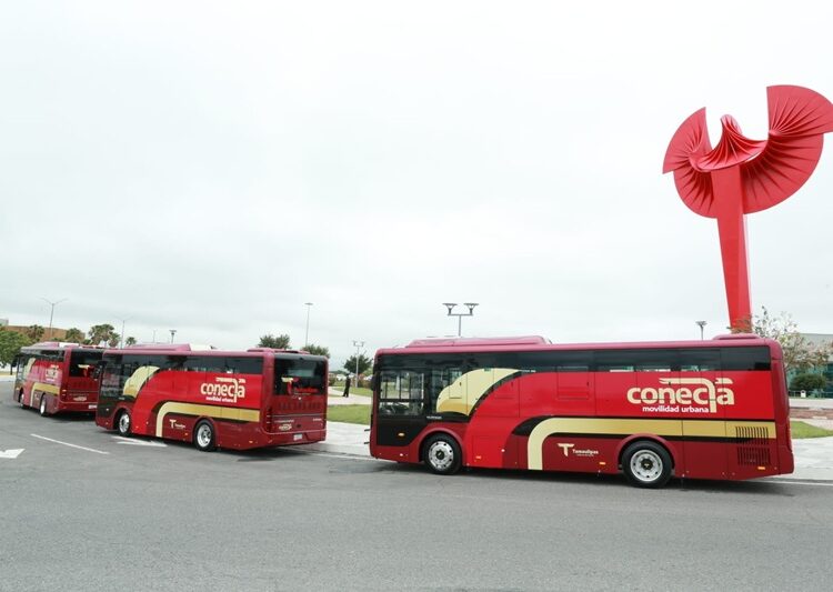 Supervisa gobernador unidades del nuevo sistema de transporte público de Tamaulipas