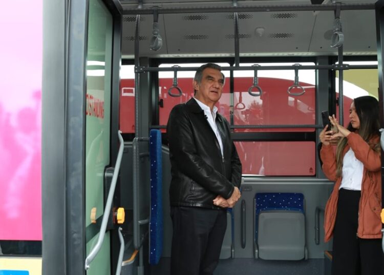 Supervisa gobernador unidades del nuevo sistema de transporte público de Tamaulipas