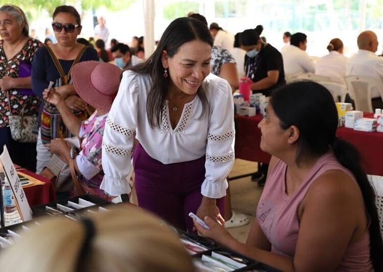 Traslada Blanca Guzmán beneficios a Estación Colonia