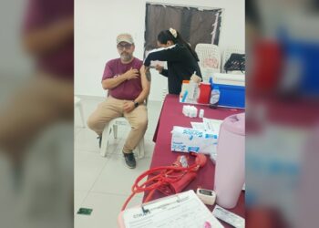 Vacunan contra la influenza y COVID a trabajadores de la COMAPA Altamira