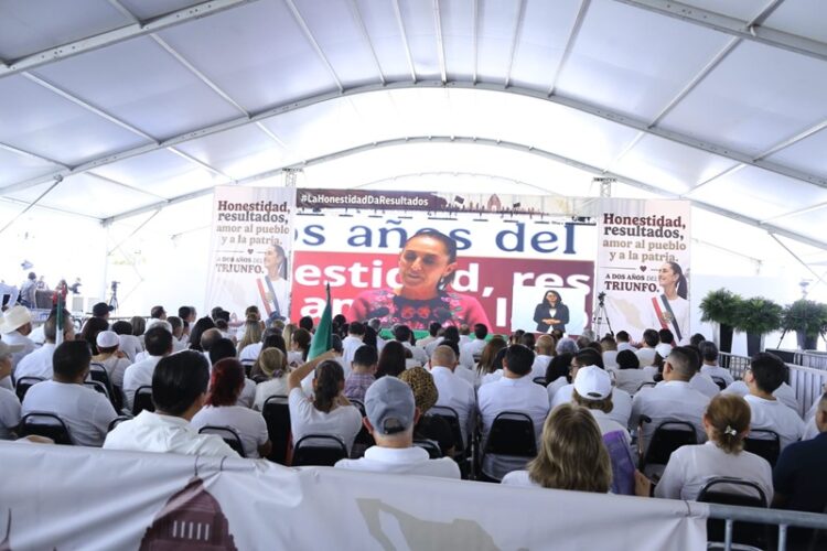 Honores a la Bandera en Palacio de Gobierno