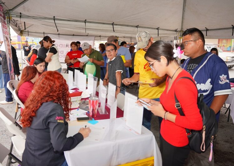 Acerca Gobierno de NLD oportunidades laborales al poniente de la ciudad