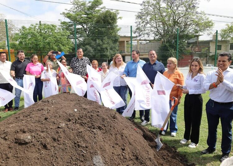 Arranca Lalo Gattás remodelación del parque de softbol de la Miguel Alemán