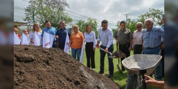 Arranca Lalo Gattás remodelación del parque de softbol de la Miguel Alemán