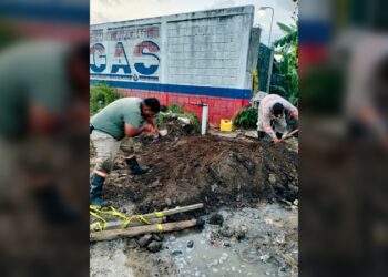 Arregla COMAPA Altamira fugas de agua en diferentes colonias