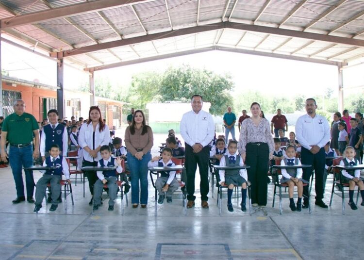 Beneficia SET a estudiantes de Matamoros, San Fernando y Valle Hermoso con mobiliario escolar