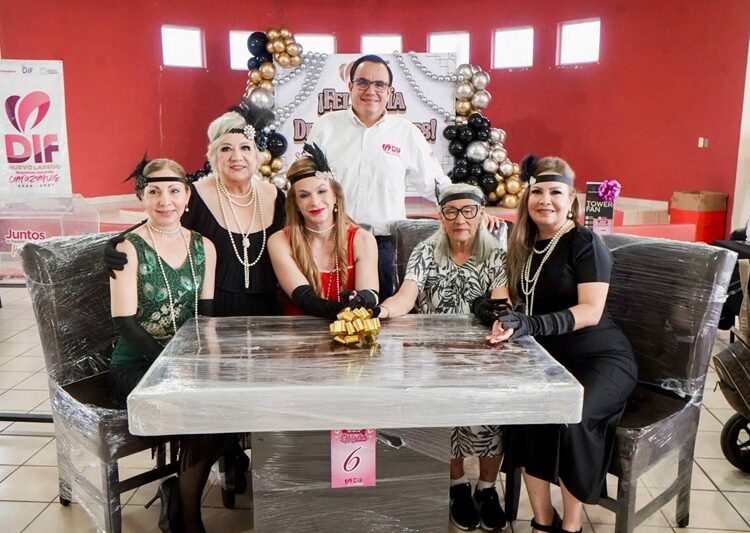 Celebran con alegría y regalos a madres de familia de ‘Casa Club del Adulto Activo’