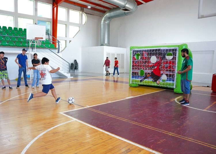 Cientos de niños y jóvenes disfrutan del “Domingo Mundialista” organizado por IMJUVE