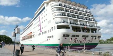 Autoridades sanitarias de Francia confirman brote de ‘gastroenteritis’ en crucero de Burdeos
