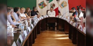 Cumple Lalo Gattás compromisos de territorio y audiencia pública