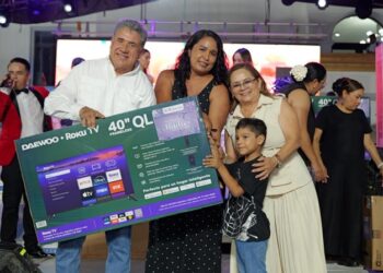 Disfrutan más de 5 mil mamás altamirenses espectacular festejo
