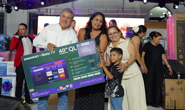 Disfrutan más de 5 mil mamás altamirenses espectacular festejo