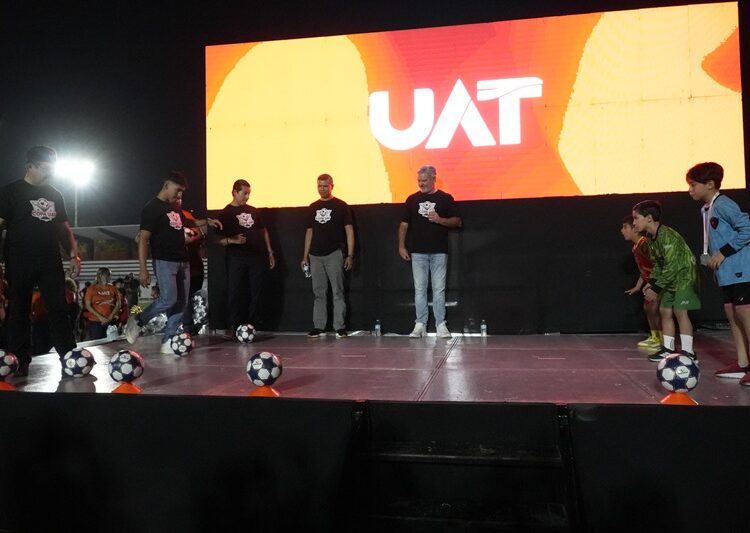 El rector inaugura la Copa UAT 2026 con Ricardo “Diablito” Chávez como invitado de honor