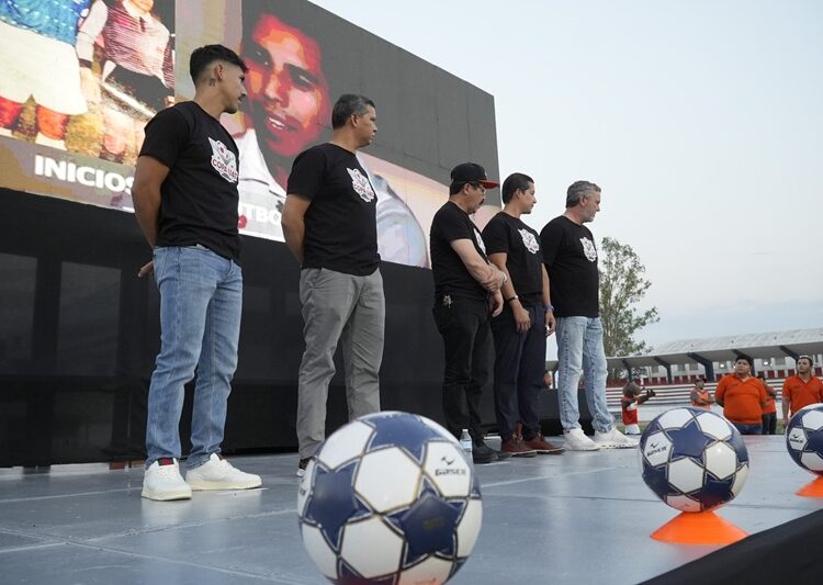 El rector inaugura la Copa UAT 2026 con Ricardo “Diablito” Chávez como invitado de honor