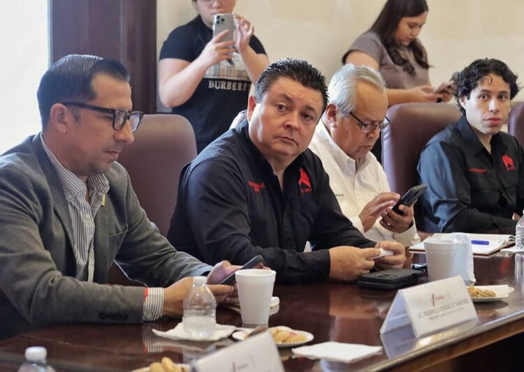 Empresarios reconocen a Lalo Gattás un aliado del sector productivo