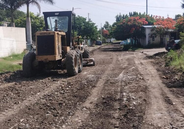 En atención a la indicación de Lalo Gattás, sigue rehabilitación de calles y avenidas