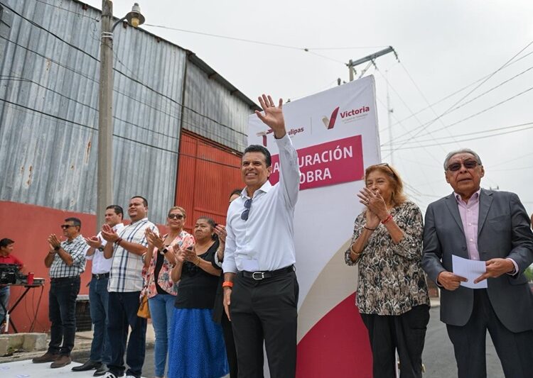 Entrega alcalde obra de beneficio colectivo en la Magisterial