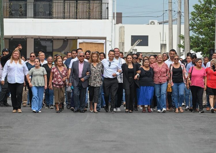 Entrega alcalde obra de beneficio colectivo en la Magisterial