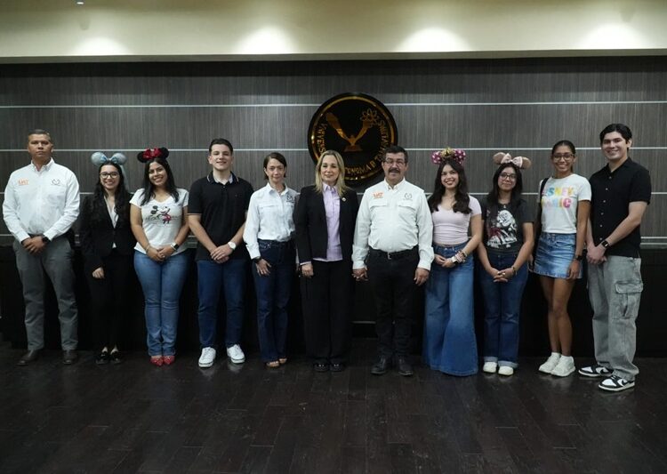 Envía UAT segunda generación de alumnos al programa intercultural de Disney