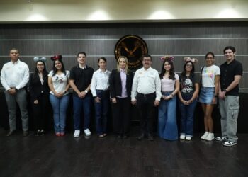 Envía UAT segunda generación de alumnos al programa intercultural de Disney