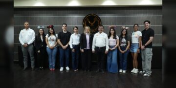 Envía UAT segunda generación de alumnos al programa intercultural de Disney