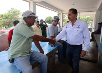 Exhortan a fortalecer proyecto de granjas de ostión en ‘Barra del Tordo’