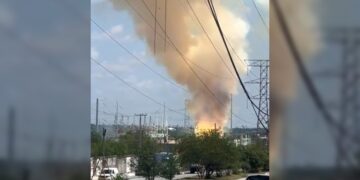 Explosión en subestación de CFE deja sin luz a varios sectores de Reynosa
