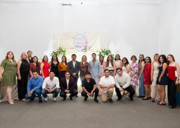 Festejan a maestros de Familia UAT