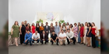 Festejan a maestros de Familia UAT